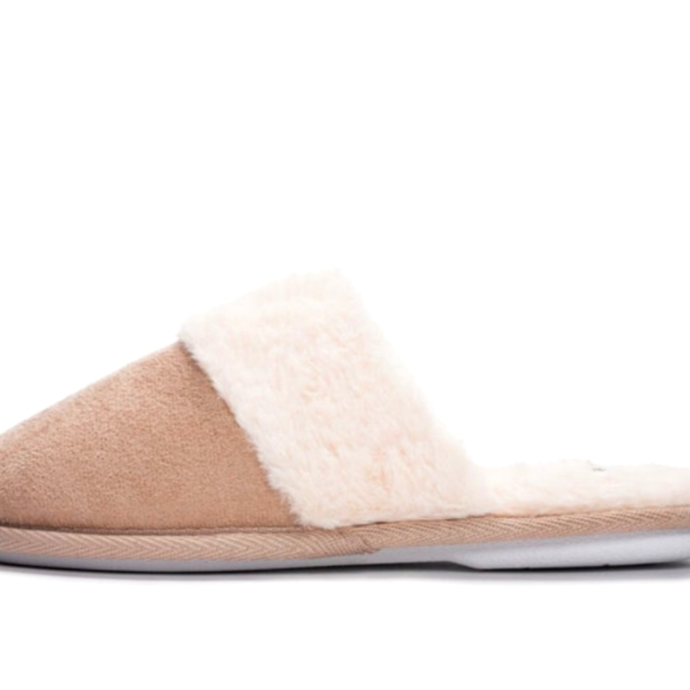 Chinese Laundry furry slippers